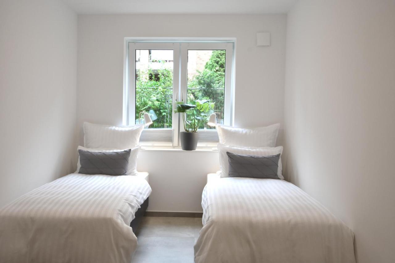 Familienfreundliche Neubauwohnung Mit Terrasse ฮัมบูร์ก ภายนอก รูปภาพ